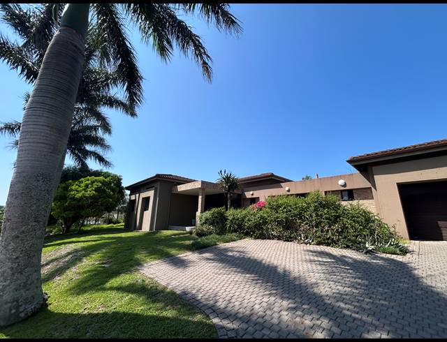 4 BEDROOM FREESTANDING FOR SALE IN PALM LAKES ESTATE